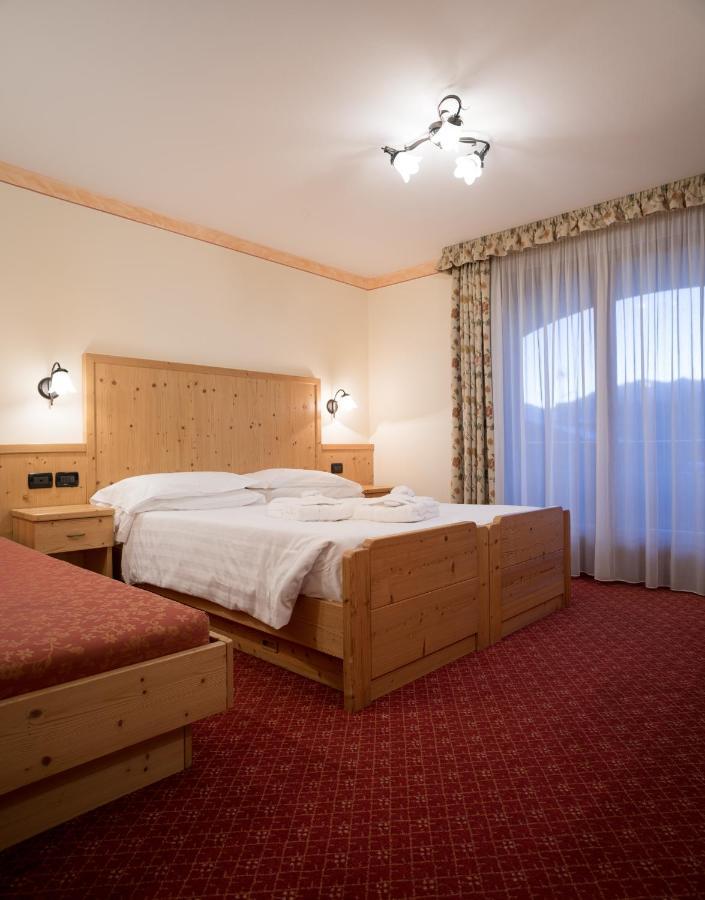 Hotel Crepei Pozza di Fassa Exterior photo