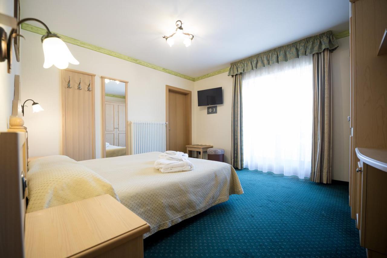 Hotel Crepei Pozza di Fassa Exterior photo