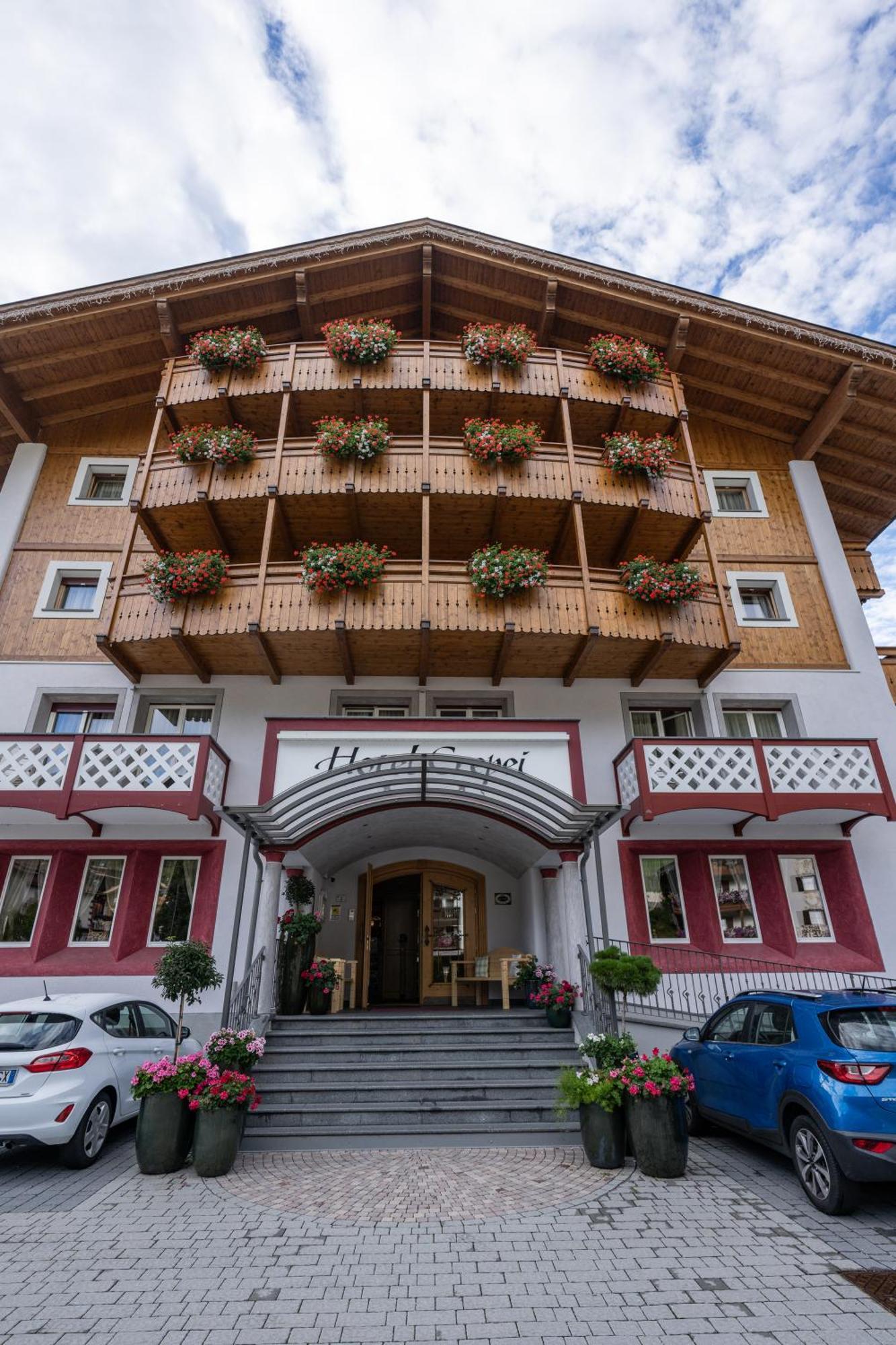 Hotel Crepei Pozza di Fassa Exterior photo